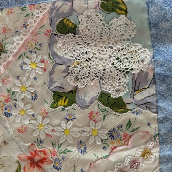 Vintage Crazy Quilt Small 23"x22" Wall hanging - Picture 4 of 11